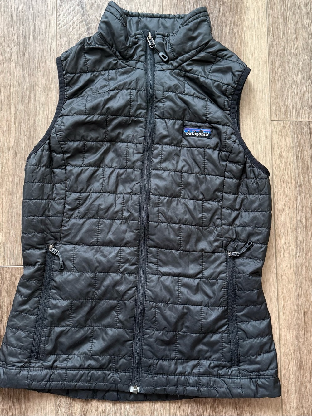 Patagonia Black Quilted Nanopuff vest size XS